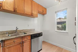 1501 Parkwood Pl, Concord, CA 94521 - Photo 12