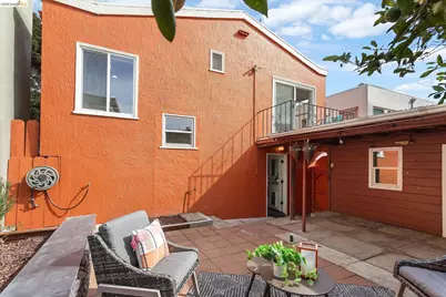 2739 Grande Vista Ave, Oakland, CA 94601 - Photo 40