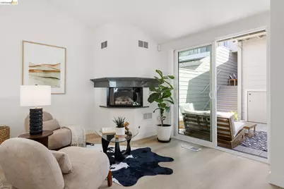 8 Clipper Hl, Oakland, CA 94618 - Photo 30