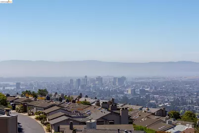 8 Clipper Hl, Oakland, CA 94618 - Photo 46