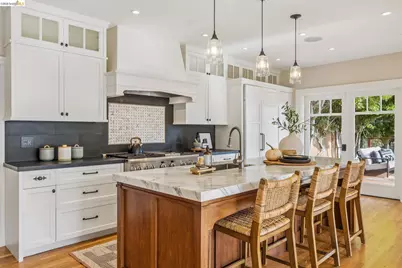 1089 Clarendon Cres, Oakland, CA 94610 - Photo 18