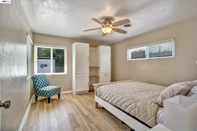 456 Hollywood Ave, Tracy, CA 95376 - Photo 42