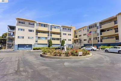 2137 Otis Dr #305, Alameda, CA 94501 - Photo 2