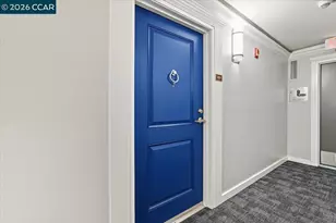 6400 Christie Ave, Emeryville, CA 94608 - Photo 2