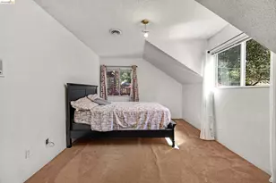 6501 Oakwood Dr, Oakland, CA 94611 - Photo 14