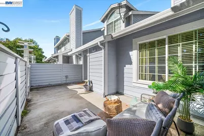7335 Stonedale Dr, Pleasanton, CA 94588 - Photo 12