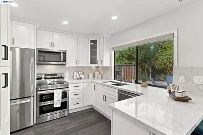 3253 Santa Isabella Ct, Union City, CA 94587 - Photo 10