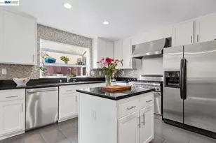 28089 Thorup Ln, Hayward, CA 94542 - Photo 14