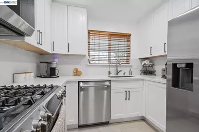 2454 Medallion Dr, Union City, CA 94587 - Photo 24