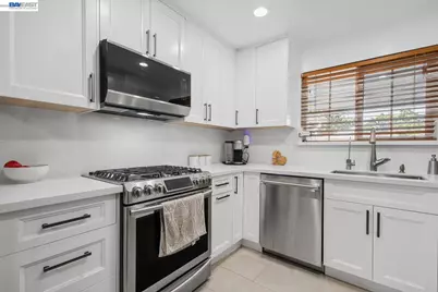 2454 Medallion Dr, Union City, CA 94587 - Photo 22