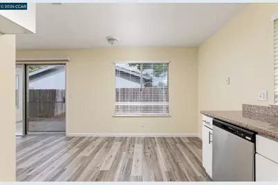 7661 Telfer Way, Sacramento, CA 95823 - Photo 4