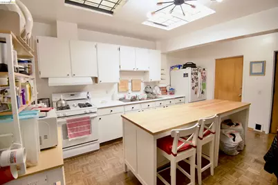 2554 West St, Oakland, CA 94612 - Photo 6