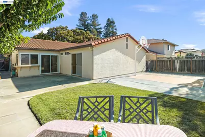 225 Preston Ct, Fremont, CA 94536 - Photo 22