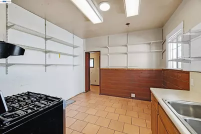 2711 13th Ave, Oakland, CA 94606 - Photo 14