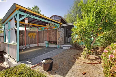 2711 13th Ave, Oakland, CA 94606 - Photo 26