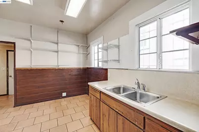 2711 13th Ave, Oakland, CA 94606 - Photo 12