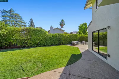3050 Bowling Green Dr, Walnut Creek, CA 94598 - Photo 28