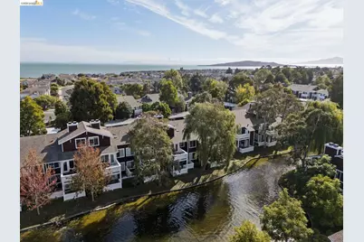 11 Bayside Ct, Richmond, CA 94804 - Photo 2