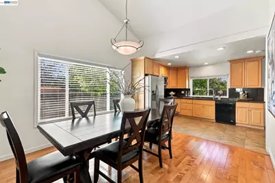 643 Sutton Ct, Walnut Creek, CA 94598 - Photo 12