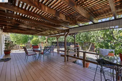 643 Sutton Ct, Walnut Creek, CA 94598 - Photo 32