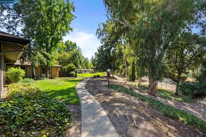 2001 Countrywood Ct, Walnut Creek, CA 94598 - Photo 38