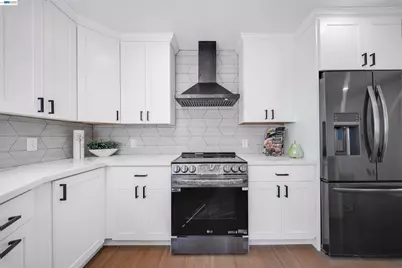 1069 Central Blvd, Hayward, CA 94542 - Photo 14