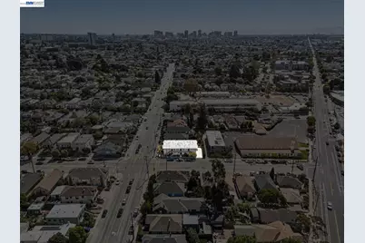 901 55th St, Oakland, CA 94608 - Photo 6