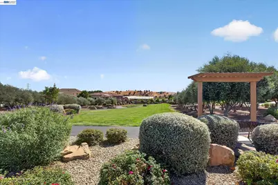 1609 Zinfandel Dr, Brentwood, CA 94513 - Photo 40