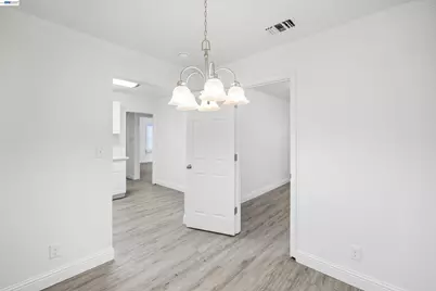 2623 Ensenada Way, Sacramento, CA 95815 - Photo 22