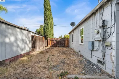 2623 Ensenada Way, Sacramento, CA 95815 - Photo 34