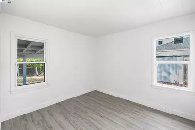 2623 Ensenada Way, Sacramento, CA 95815 - Photo 12