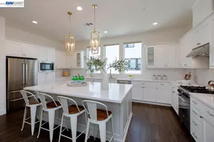2042 Halo Ln, Alameda, CA 94501 - Photo 16