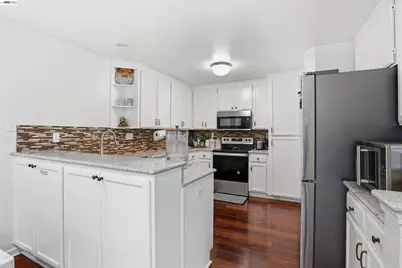 7721 Summerhill Pl, Castro Valley, CA 94552 - Photo 4