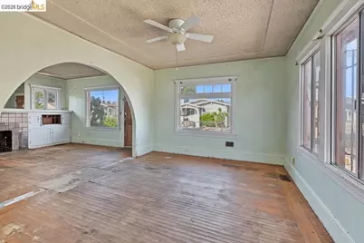 6001 Holway St, Oakland, CA 94621 - Photo 14