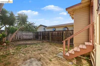 6001 Holway St, Oakland, CA 94621 - Photo 36