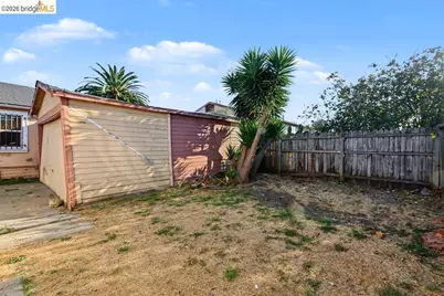 6001 Holway St, Oakland, CA 94621 - Photo 38