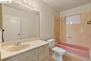 6001 Holway St, Oakland, CA 94621 - Photo 32