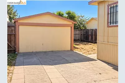 6001 Holway St, Oakland, CA 94621 - Photo 2