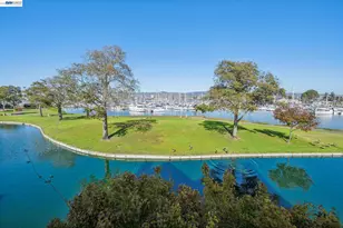 27 Courageous Ct, Alameda, CA 94501 - Photo 34