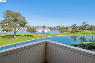 27 Courageous Ct, Alameda, CA 94501 - Photo 20