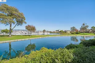 27 Courageous Ct, Alameda, CA 94501 - Photo 52