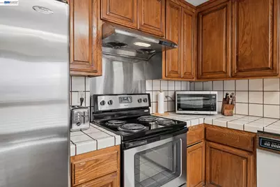 1520 Grand, Piedmont, CA 94611 - Photo 32
