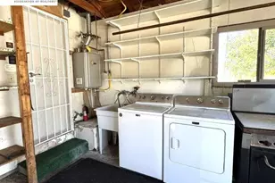 3740 Roundhill Dr, Pittsburg, CA 94565 - Photo 36