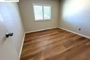 3740 Roundhill Dr, Pittsburg, CA 94565 - Photo 22