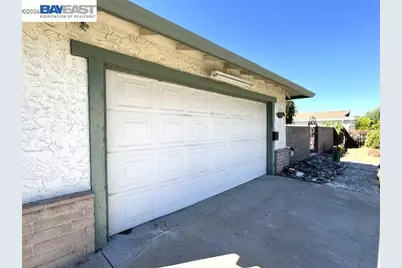 3740 Roundhill Dr, Pittsburg, CA 94565 - Photo 2