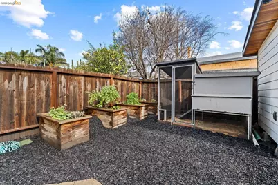 5812 Dover St, Oakland, CA 94609 - Photo 4
