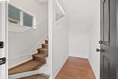 5812 Dover St, Oakland, CA 94609 - Photo 16