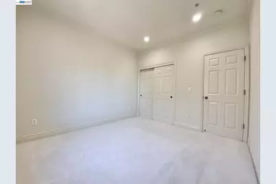 19 Edgewood Pl, Belmont, CA 94002 - Photo 16
