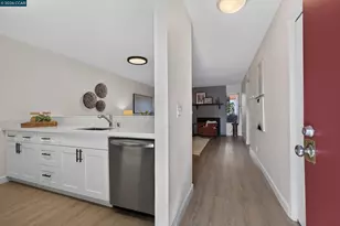 1391 Monument Blvd, Concord, CA 94520 - Photo 10