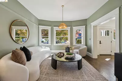 446 65th St, Oakland, CA 94609 - Photo 8